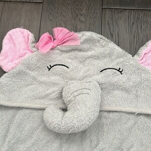 Baby infant gray elephant hooded bath towel with a bow